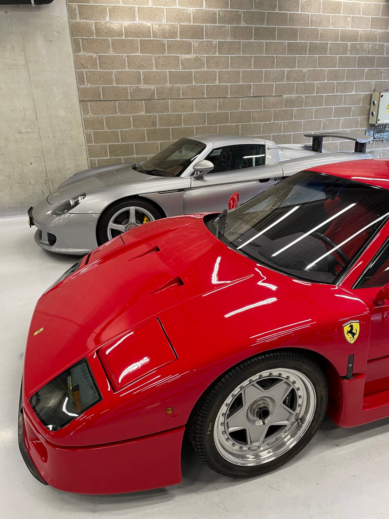 Ferrari F40 & Porsche Carrera GT